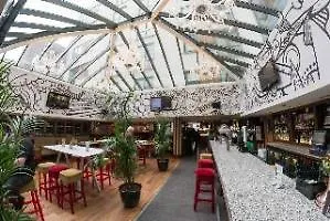 The George Szálloda 4*